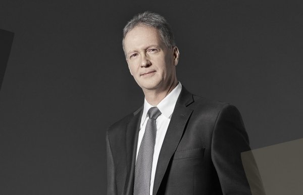 Robert Chayer