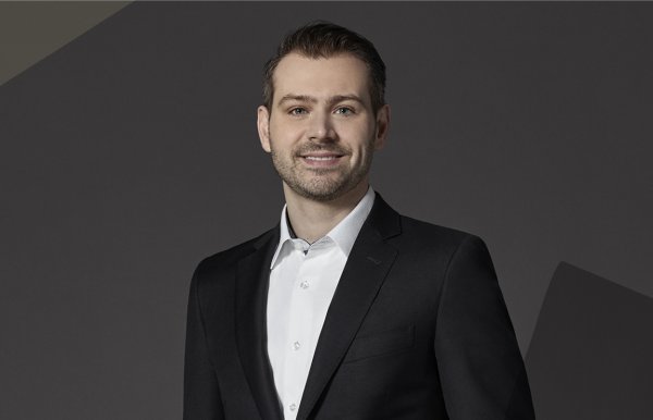 Derek Mior