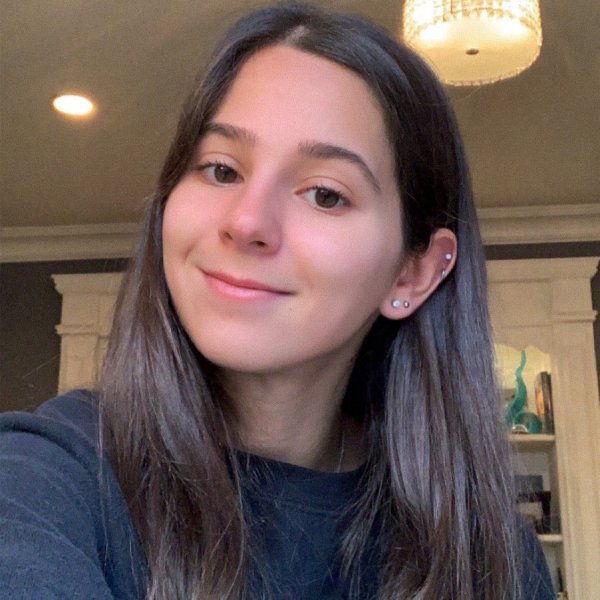 Maya Sacks